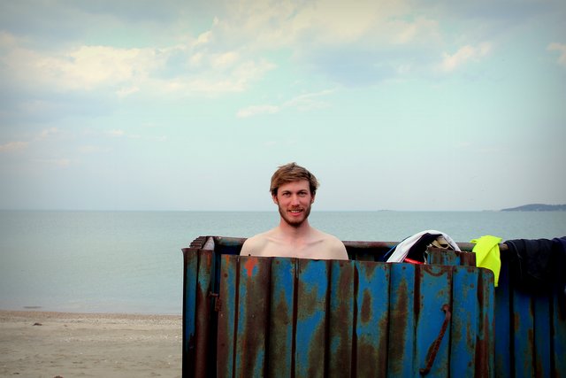 Felix in der "Umkleidekabine" am Schwarzen Meer