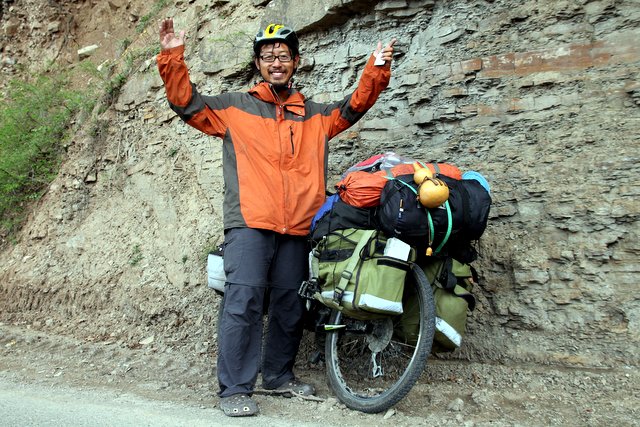 Cheng Xiang Hai, ein chinesischer Reiseradler, der vor acht Monaten in Tibet gestartet ist.